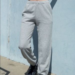 Brandy Melville Rosa Sweatpants